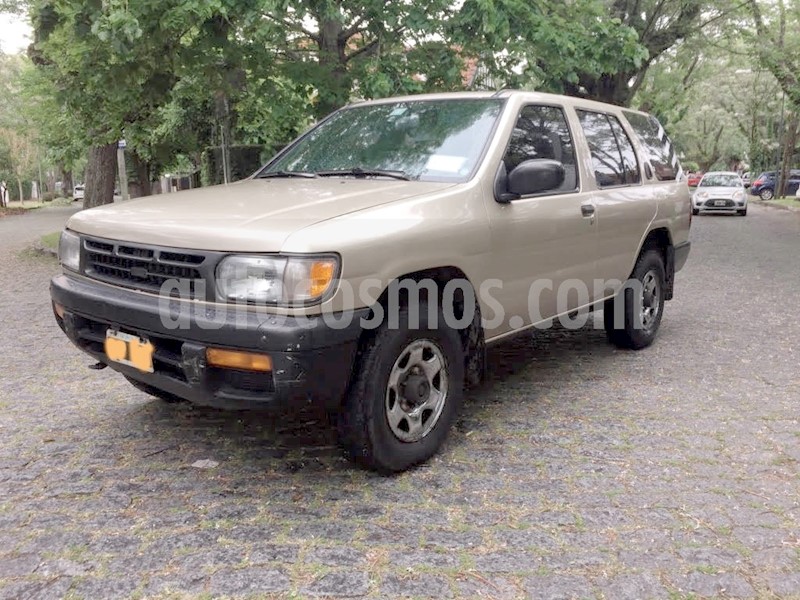foto Nissan Pathfinder 3.3 SE usado