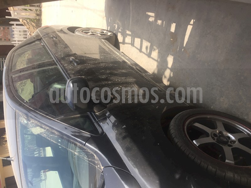foto Nissan Tiida Sedan SL 1.6L usado