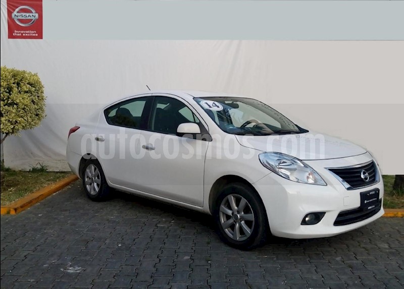 foto Nissan Versa Advance Aut usado