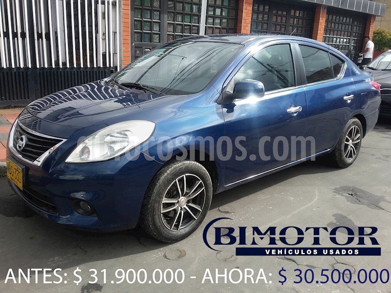 foto Nissan Versa Advance usado