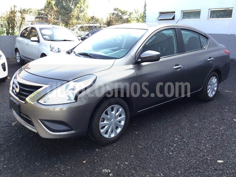 foto Nissan Versa Sense Seminuevo