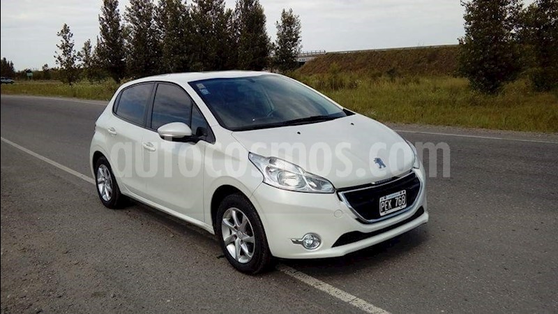 foto Peugeot 208 Allure 1.5 NAV usado