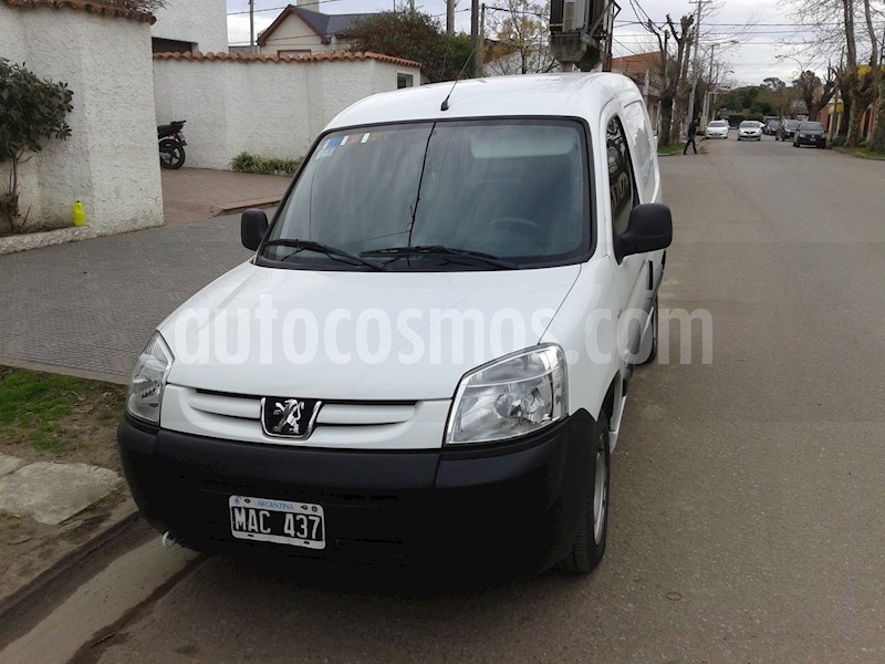 foto Peugeot Partner Furgon Confort HDi usado