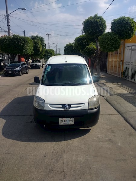 foto Peugeot Partner Furgon PLC Pack usado