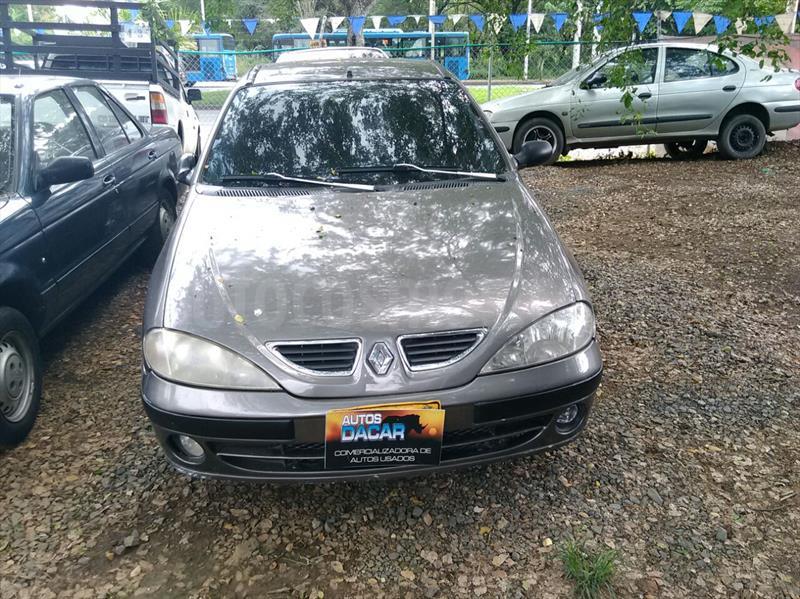 foto Renault Megane 1.4 Unique Mec 4P usado