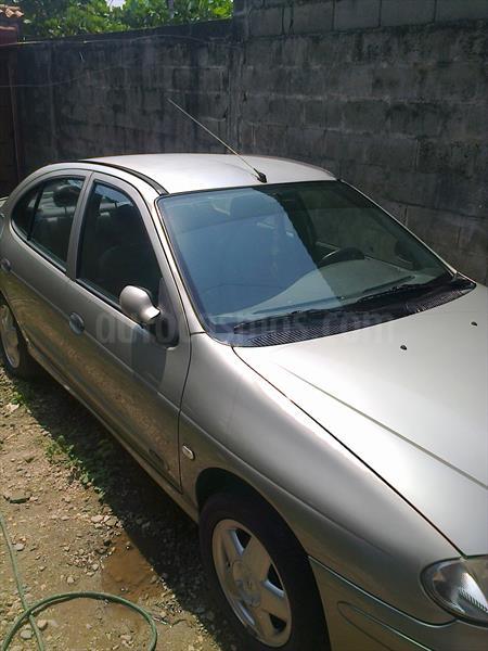 foto Renault Megane Auto. usado