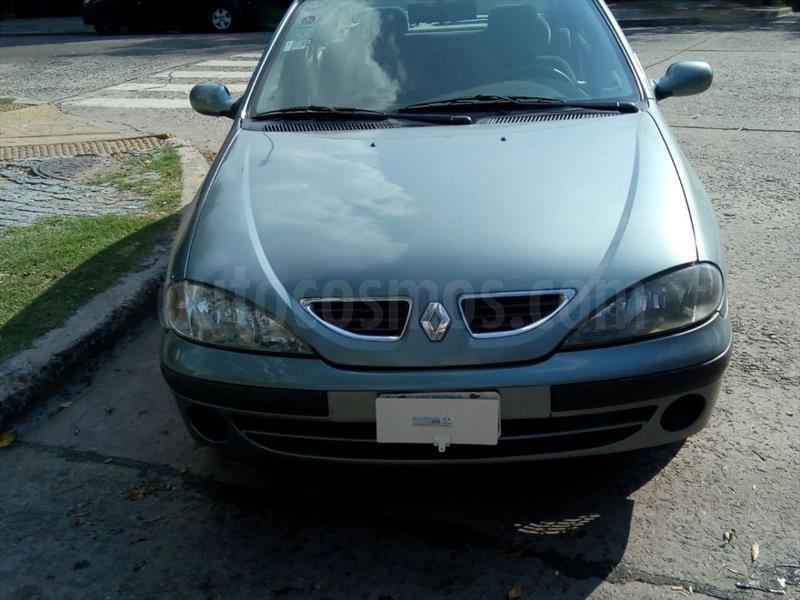 foto Renault Megane Fase 2 - 4Ptas. 1.6 Expression usado
