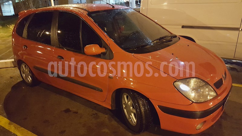foto Renault Scenic 1.9 TDi Confort usado