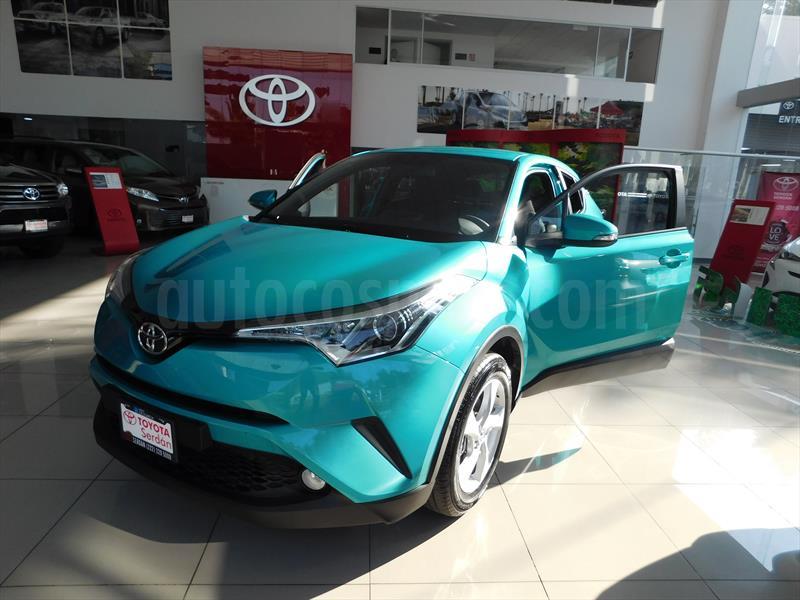 foto Toyota C-HR 2.0L nuevo
