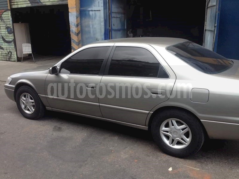 foto Toyota Camry Gl L4,2.2i,16v A 2 1 usado