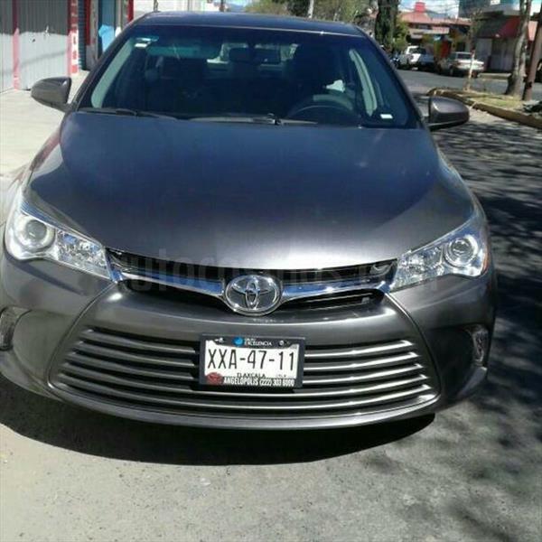 foto Toyota Camry XLE 2.5L usado