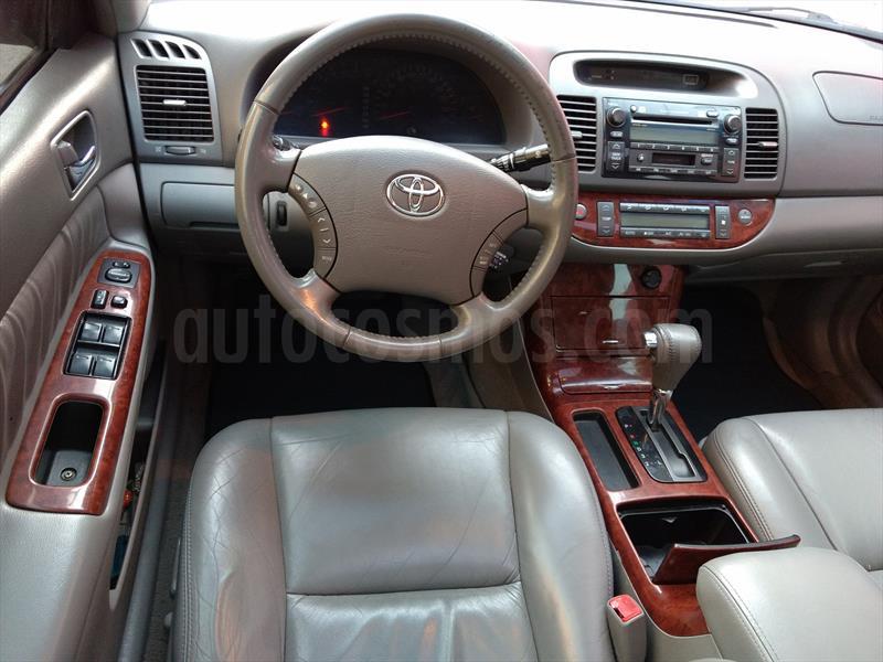 foto Toyota Camry XLE 3.0L V6 Seminuevo