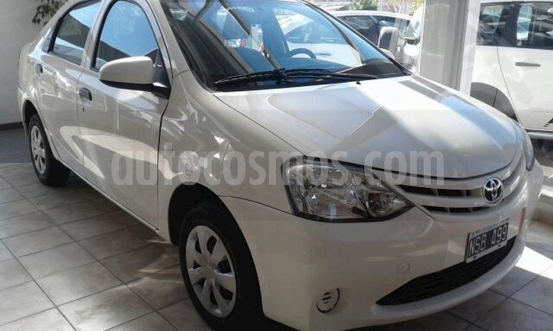 foto Toyota Etios Sedan X usado
