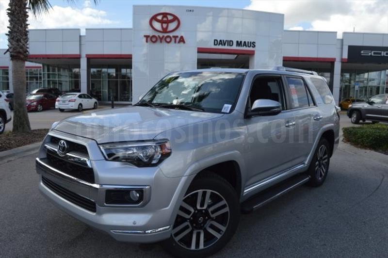 foto Toyota Fortuner 4x4 usado
