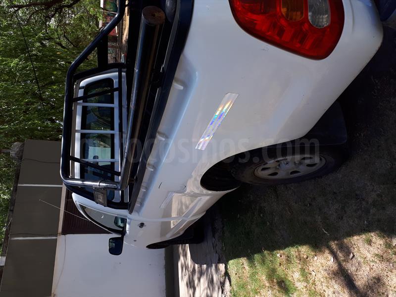 foto Toyota Hilux 2.5 4x2 DX DC usado