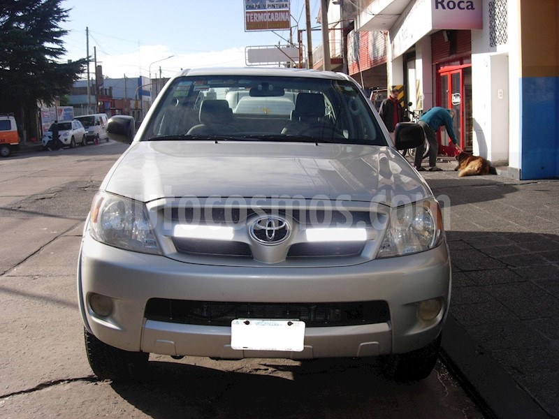foto Toyota Hilux 2.5 4x2 DX DC usado