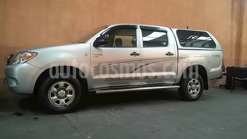 foto Toyota Hilux 2.5 4x2 DX DC usado