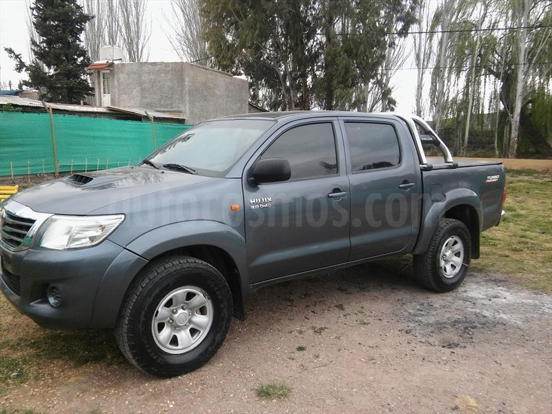 foto Toyota Hilux 3.0 4x2 SR TDi DC usado