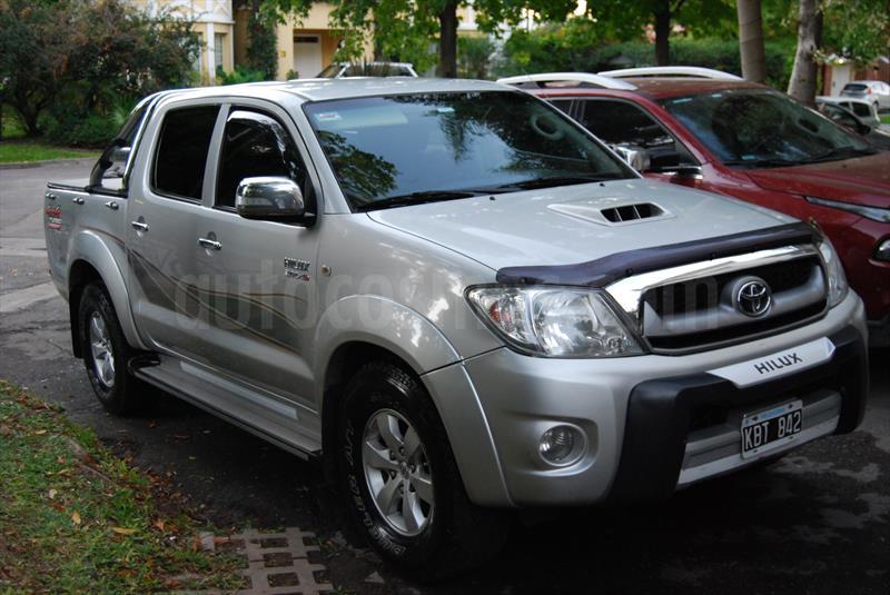 foto Toyota Hilux 3.0 4x4 SRV TDi DC Cuero Aut usado