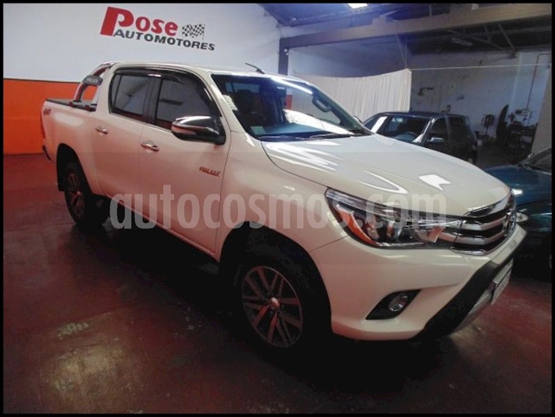 foto Toyota Hilux SW4 4x4 SRX 2.8TDi 6M/T usado