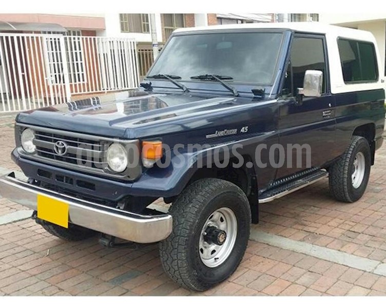 foto Toyota Land Cruiser 70 Cabinado Largo usado