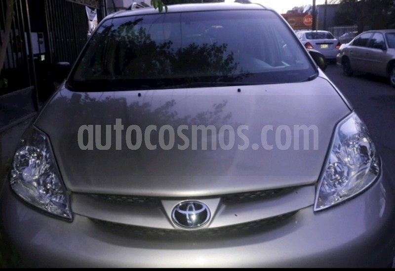 foto Toyota Sienna LE 3.5L usado