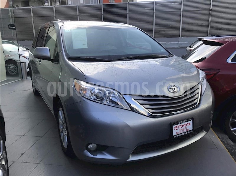 Toyota Sienna Xle 3 5l Piel Seminuevo 2017 Color Plata Precio 598 000 Foto Toyota Sienna Xle 3 5l Piel Seminuevo
