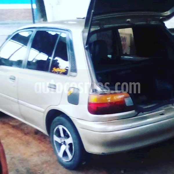 foto Toyota Starlet XL L4 1.3 8V Usado