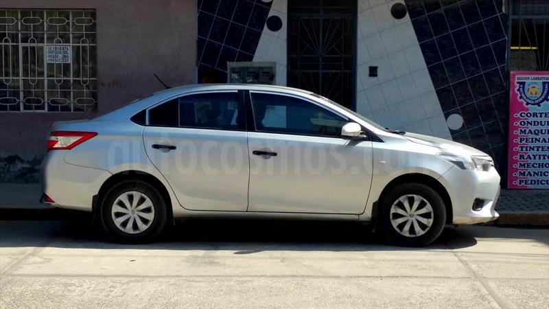 Toyota Yaris Sedan 1 3 Xli Usado 2015 Color Plata Precio U S9 750