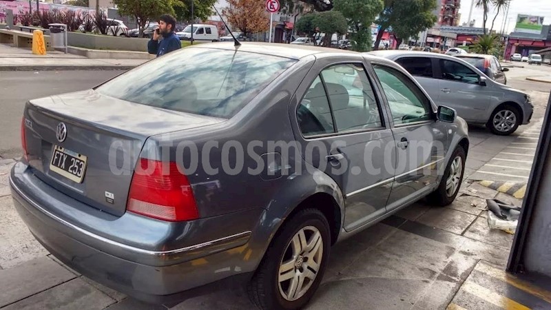 foto Volkswagen Bora 2.0 Trendline usado