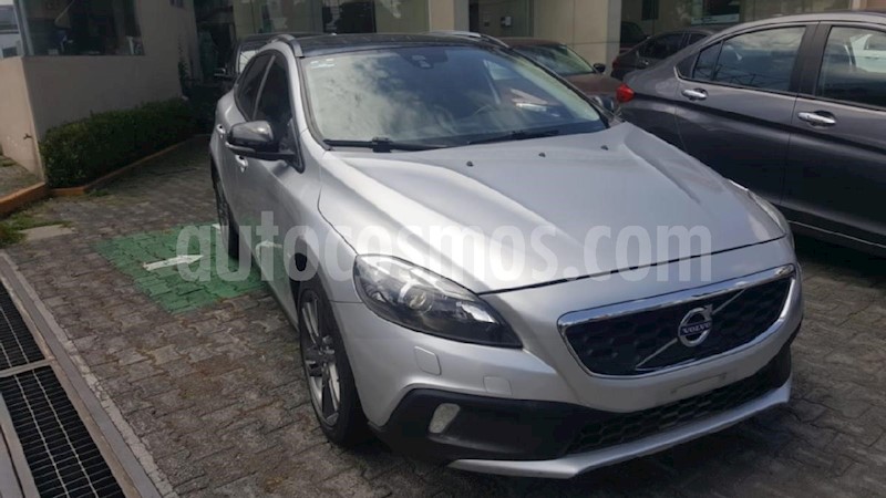 foto Volvo V40 Momentum Aut T4 usado