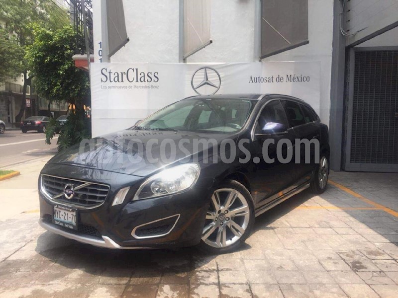 foto Volvo V60 Kinetic usado