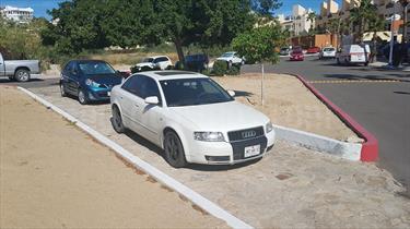 Foto venta Auto Seminuevo Audi A4 1.8L T Vangard Multitronic (2005) color Blanco precio $95,000