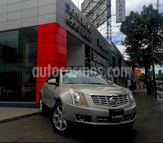 Foto venta Auto Seminuevo Cadillac SRX Luxury (2014) color Champagne precio $358,000