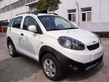 Foto Chery X1 1.3L usado (2016) color Blanco precio BoF8.000.000
