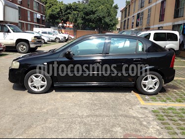 Foto venta Auto Seminuevo Chevrolet Astra 5P 2.4L Comfort D (2004) color Negro precio $49,000