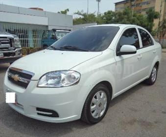 Foto Chevrolet Aveo Sedan 1.6L Aut usado (2015) color Blanco Glaciar precio BoF40.000.000