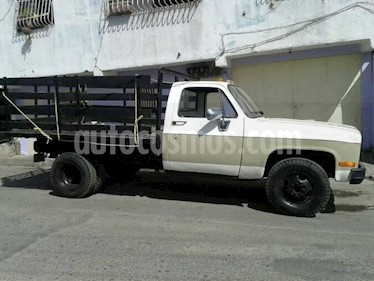 Foto venta carro usado Chevrolet C 30 Pick-Up V8 5.7 (1980) color Blanco precio u$s2.700