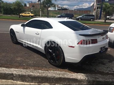 Foto venta Auto Seminuevo Chevrolet Camaro SS (2015) color Blanco precio $375,000