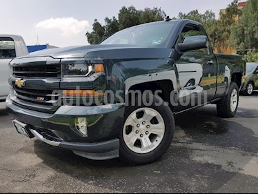 Foto venta Auto Usado Chevrolet Cheyenne 2500 4x4 Cab Reg LT Z71 (2017) color Gris precio $530,000