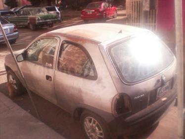 foto Chevrolet Corsa 3 Puertas Sinc. A-A usado (1999) color Platino precio u$s5.000.000
