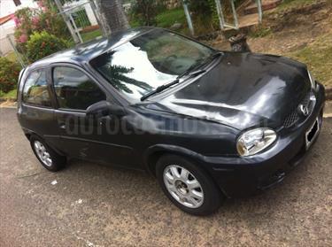 foto Chevrolet Corsa 3 Puertas Sinc. A-A usado (2005) color Gris Ostra precio u$s1.300