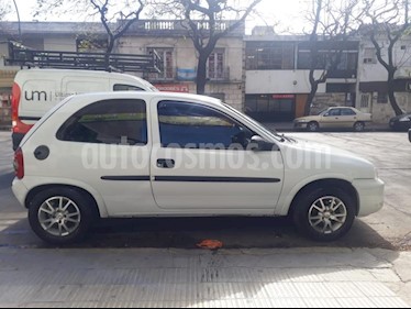 foto Chevrolet Corsa 3P GL 1.6 MPFi Ac usado (2006) color Blanco precio $129.000