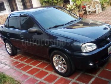 Foto venta carro Usado Chevrolet Corsa 4 Puertas Sinc. A-A (2001) color Azul Marino precio u$s1.300