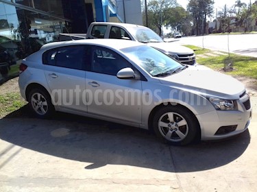 Foto venta Auto Usado Chevrolet Cruze LT (2012) color Plata precio $280.000