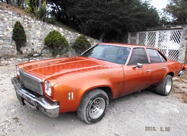 Foto venta carro usado Chevrolet Malibu 8 cilindros (1976) color Naranja precio u$s2.800