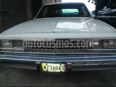 foto Chevrolet Malibu 8 cilindros usado (1982) color Blanco precio BoF1.000