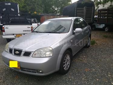 foto Chevrolet Optra 1.4 usado (2005) color Gris Plata precio $15.800.000