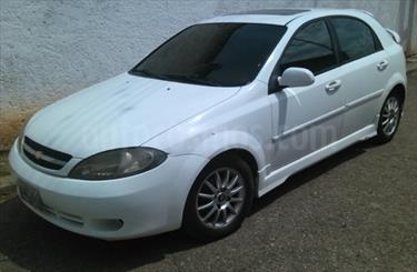 foto Chevrolet Optra Advance 1.8L usado (2007) color Blanco precio u$s1.450