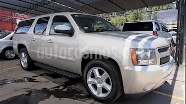 Foto venta Auto Seminuevo Chevrolet Suburban LT (2007) color Plata Artico precio $245,000